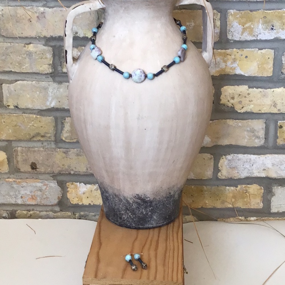 Necklace and earring set